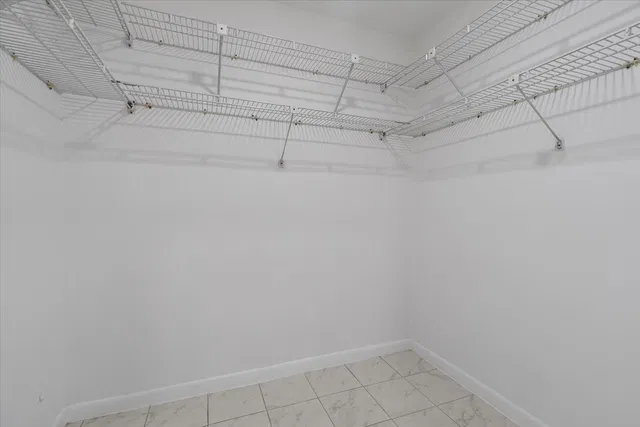 Residence photo 16