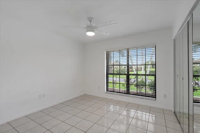 Residence photo 17