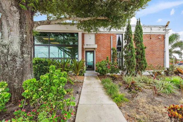  Residence photo 6