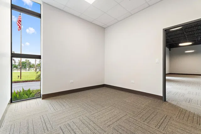  Residence photo 25