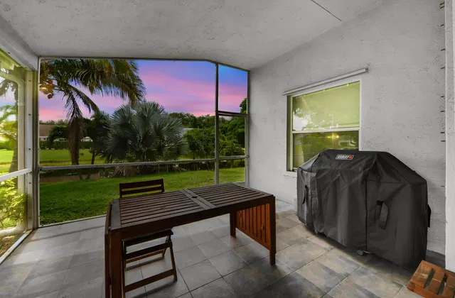 Residence photo 26