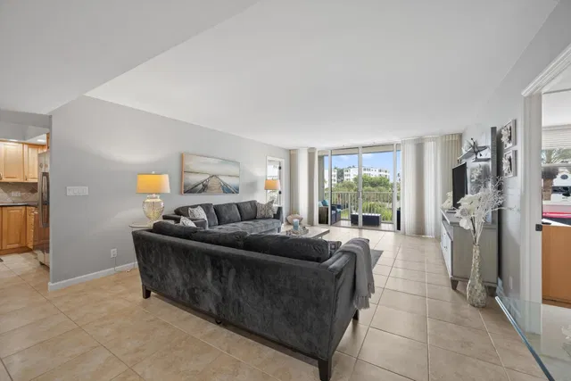 South Palm Beach Unit 316 photo 3