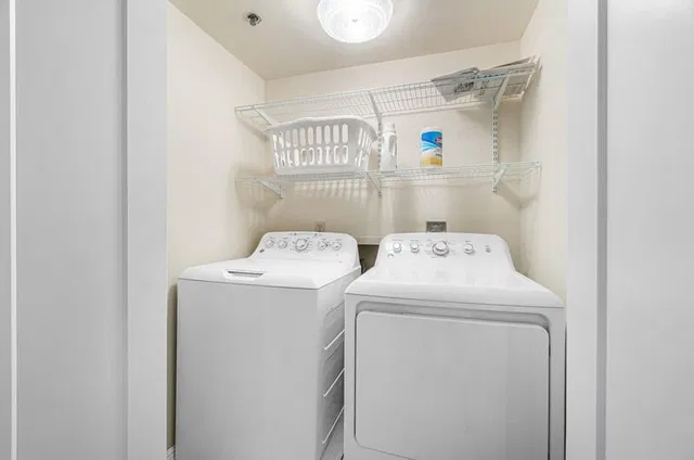 Unit 2A photo 26