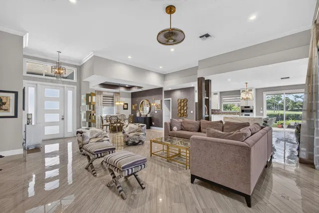 Willoughby Golf Club Residence photo 11