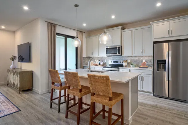 Residence photo 2