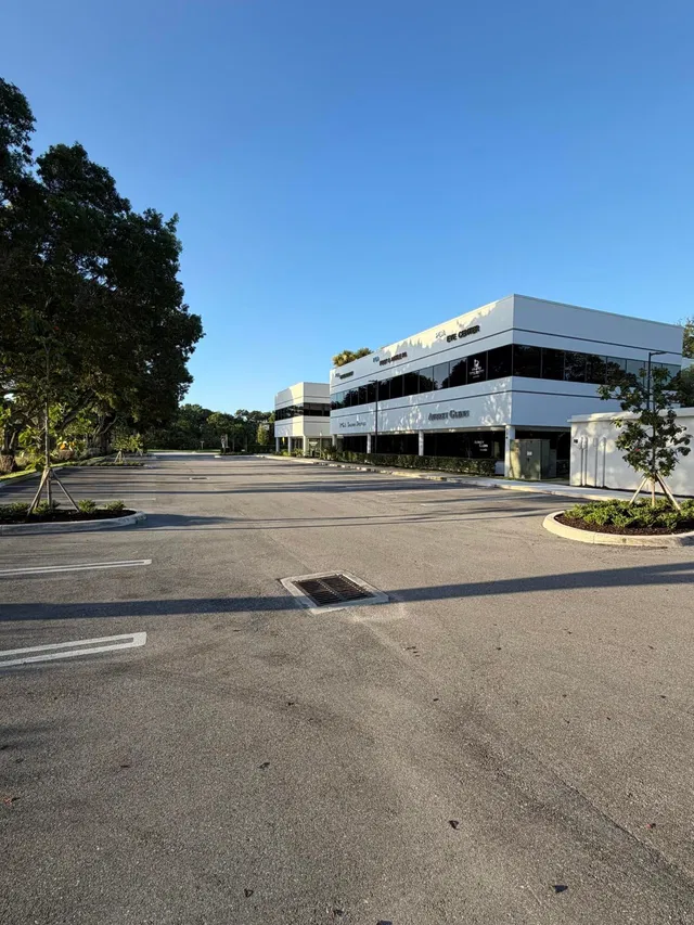  Unit 214 photo 4