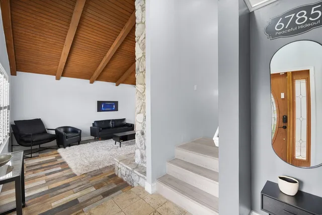 Residence photo 3