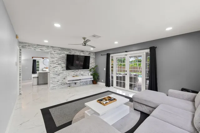 Residence photo 13