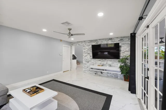 Residence photo 14
