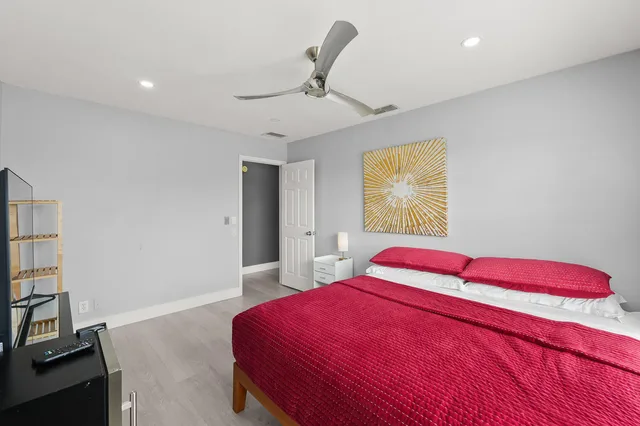 Residence photo 16