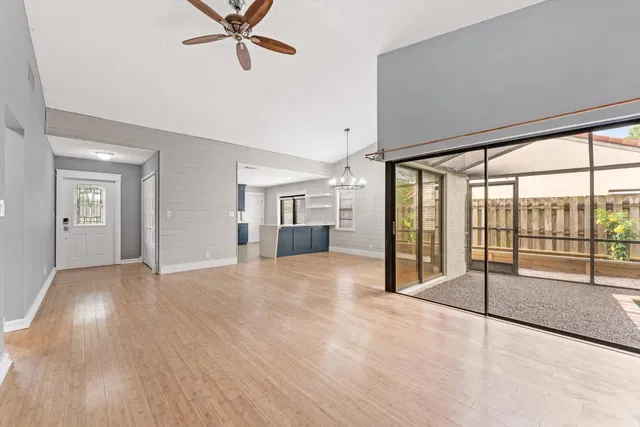 Residence photo 7