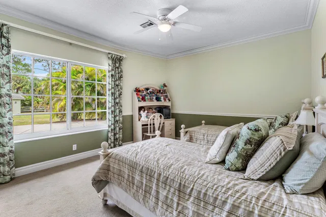 Residence photo 36