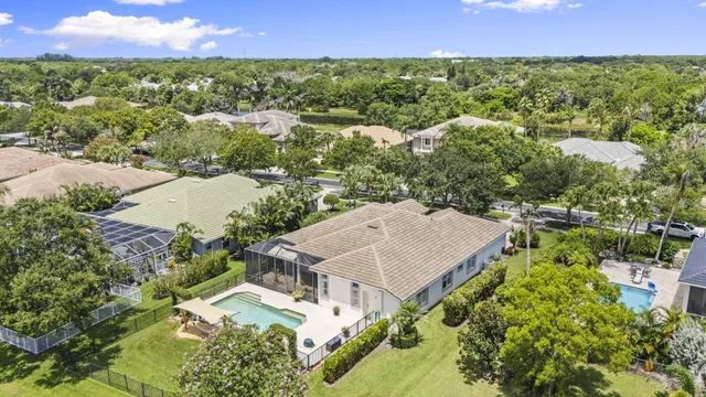 Residence photo 3