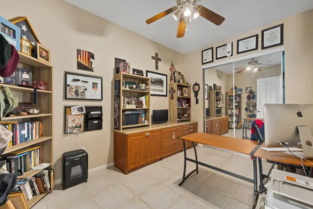 Residence photo 30