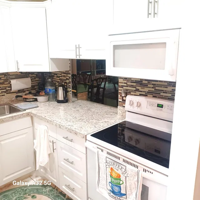 Residence photo 6