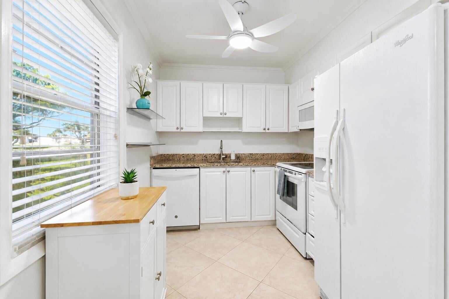  Residence photo 8