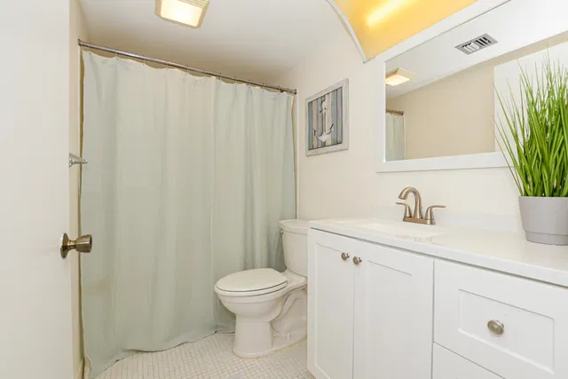 Unit 12-103 photo 14