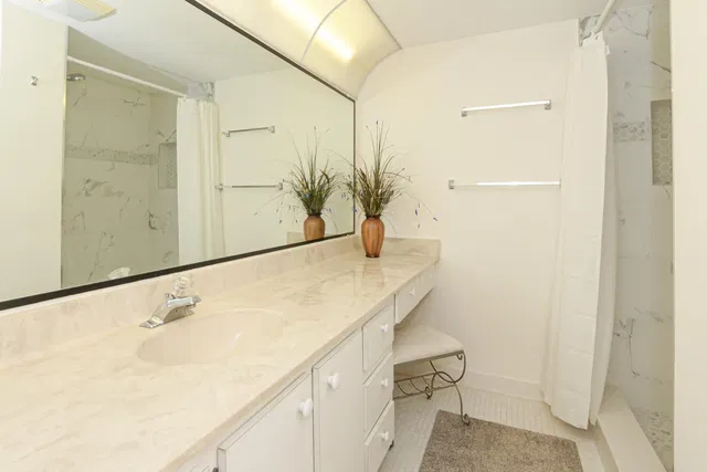 Unit 12-103 photo 20