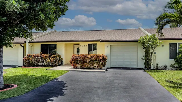 Residence photo 2
