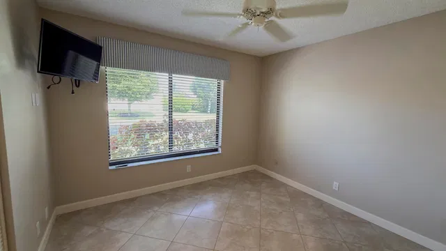 Residence photo 18