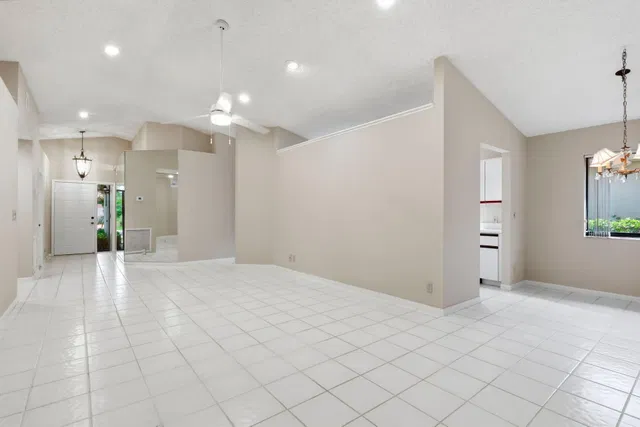 Residence photo 5