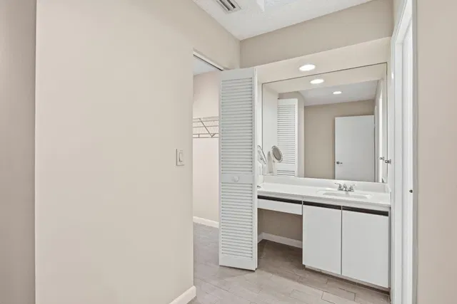 Residence photo 26