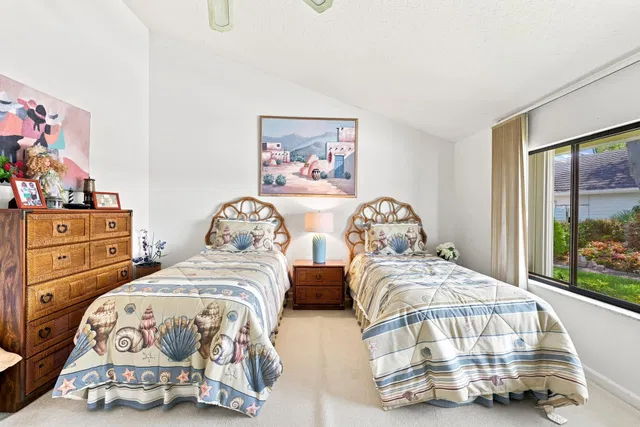 Residence photo 18