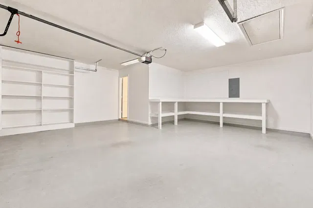 Residence photo 26