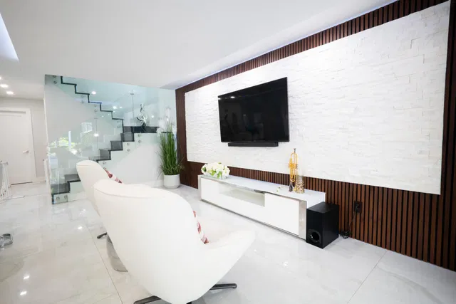  Residence photo 6
