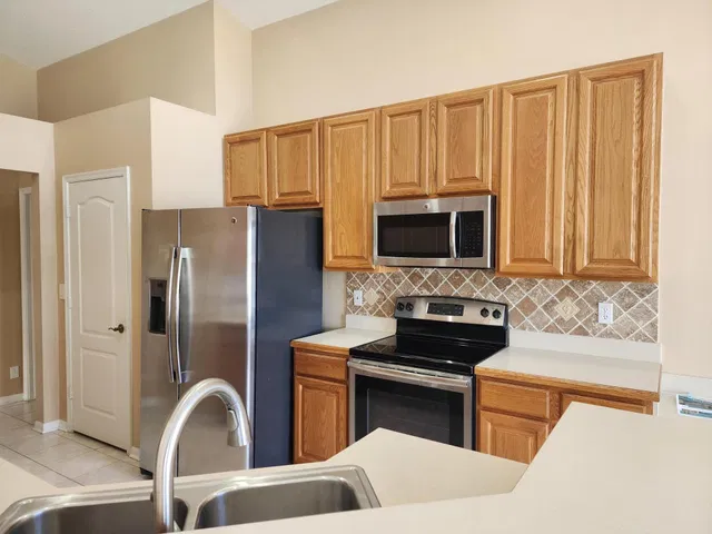  Residence photo 6