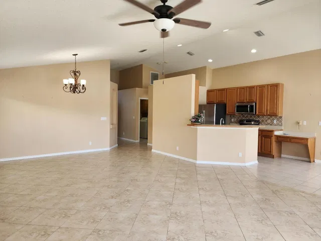  Residence photo 9