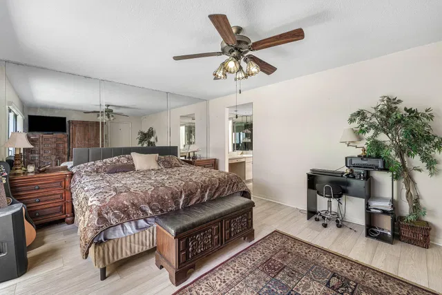 Residence photo 19