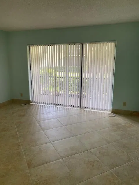  Unit C1 photo 4