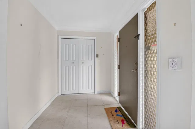 Residence photo 5