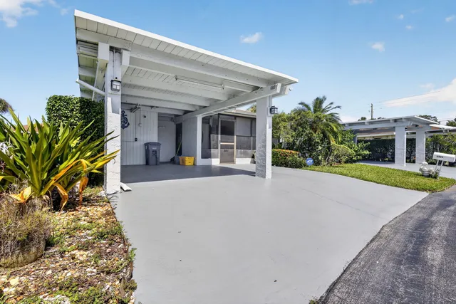 Residence photo 2