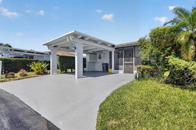 Residence photo 3