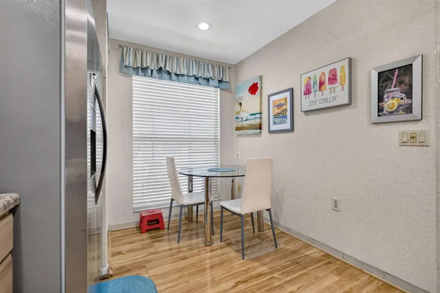 Residence photo 9