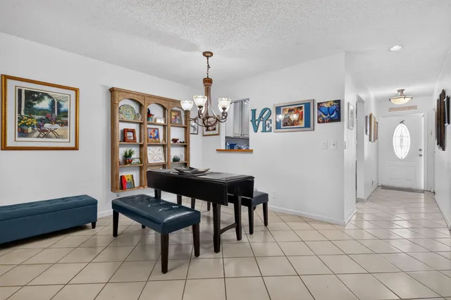 Residence photo 18