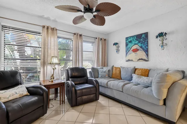 Residence photo 21