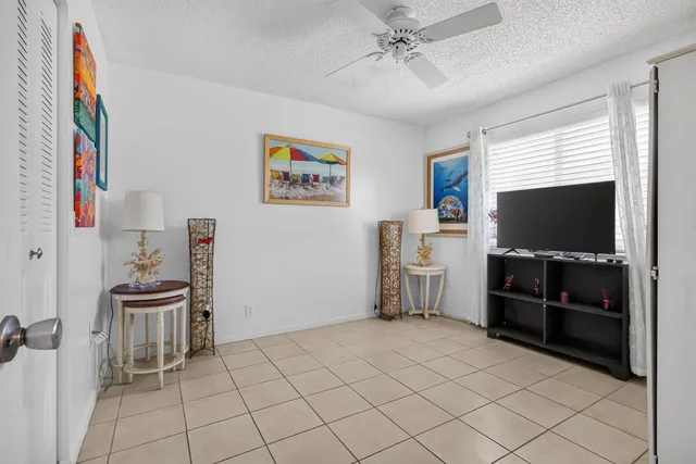 Residence photo 29