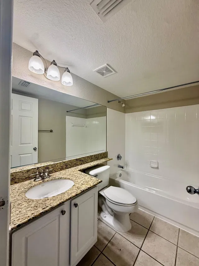  Unit 208 photo 5