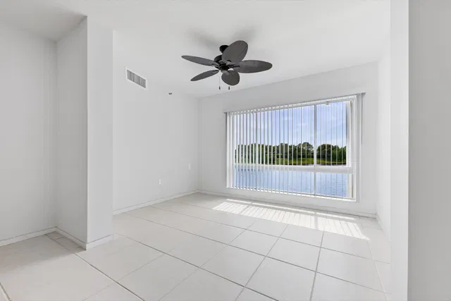  Unit 205 photo 10