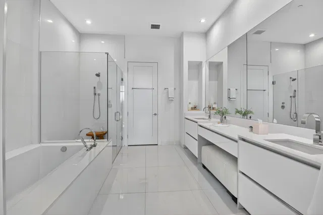 Akoya at Boca West Unit Ph A-901 photo 16