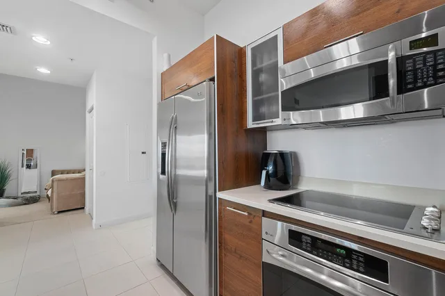 City Palms Unit 1003 photo 15