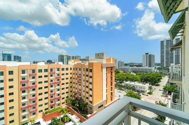 City Palms Unit 1003 photo 26
