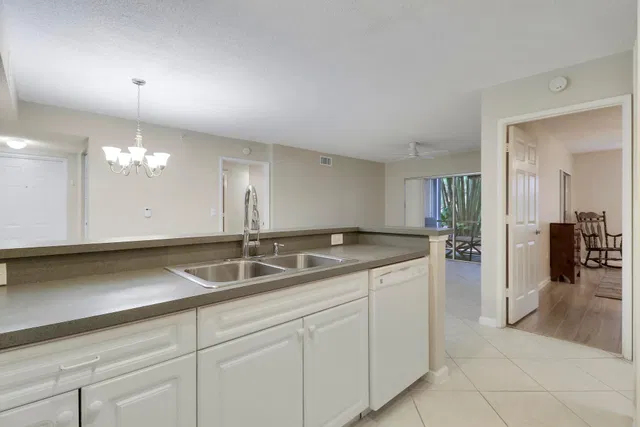  Unit 1106 photo 12