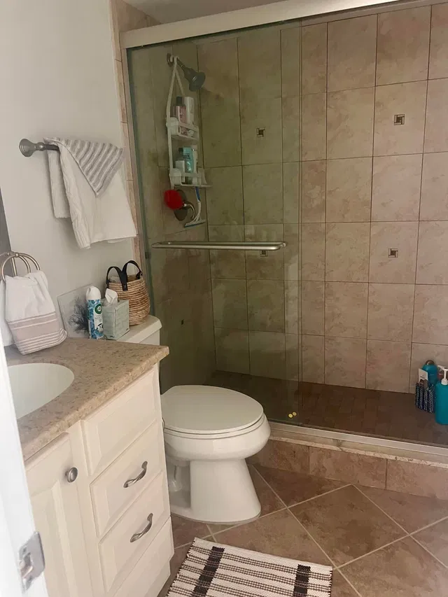  Unit E130 photo 10