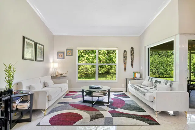  Residence photo 6