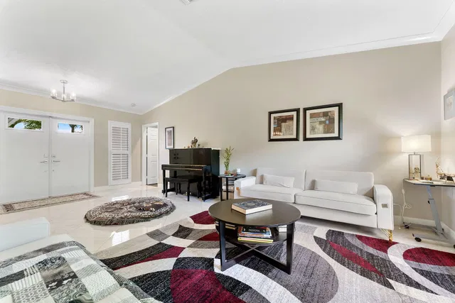  Residence photo 9