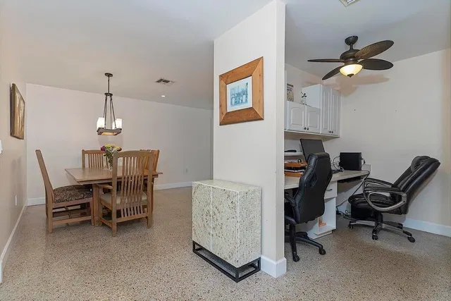  Residence photo 15